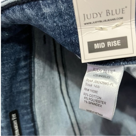 Judy Blue Susie Distressed Straight Mid-Rise Jeans Plus Size 14W NWT - Picture 11 of 16